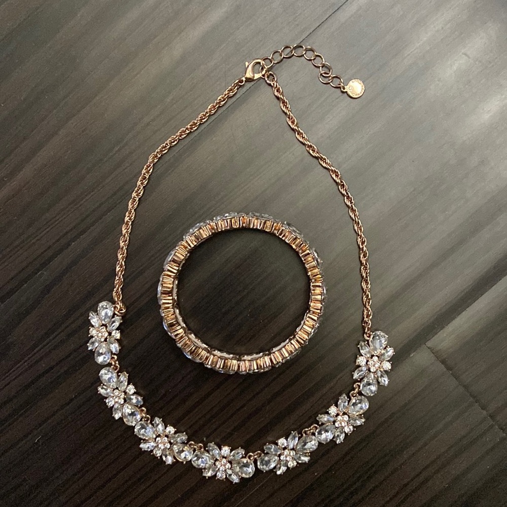 Necklace & bracelet set